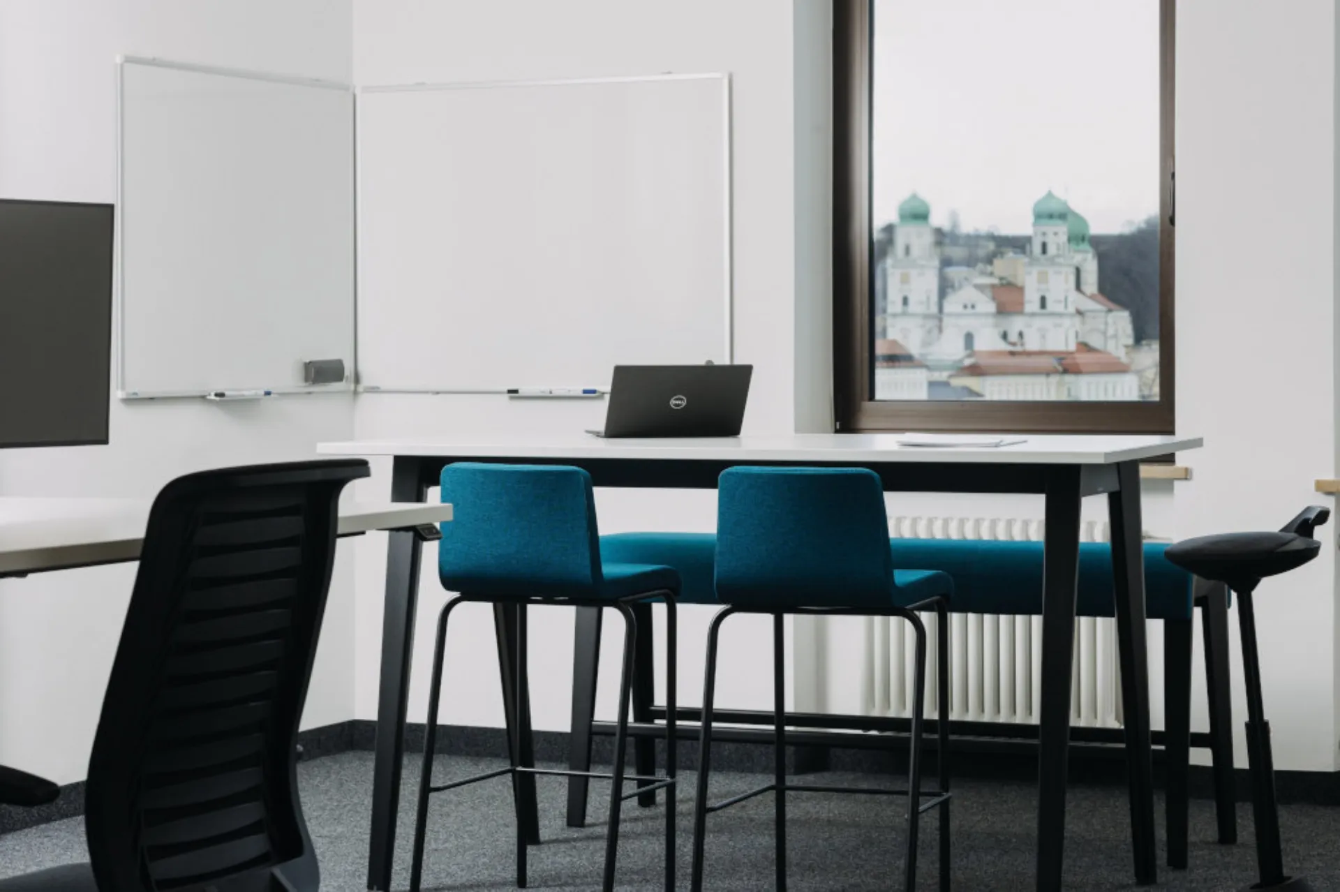 4_modern_Besprechungsraum